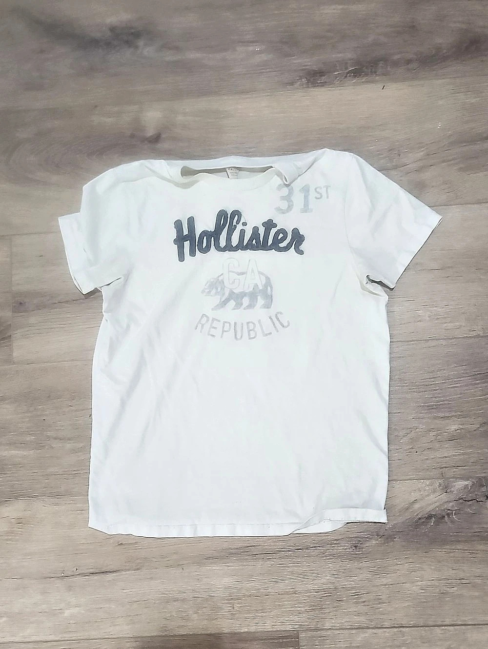 Hollister Short Sleeve Graphic Tee Size Large